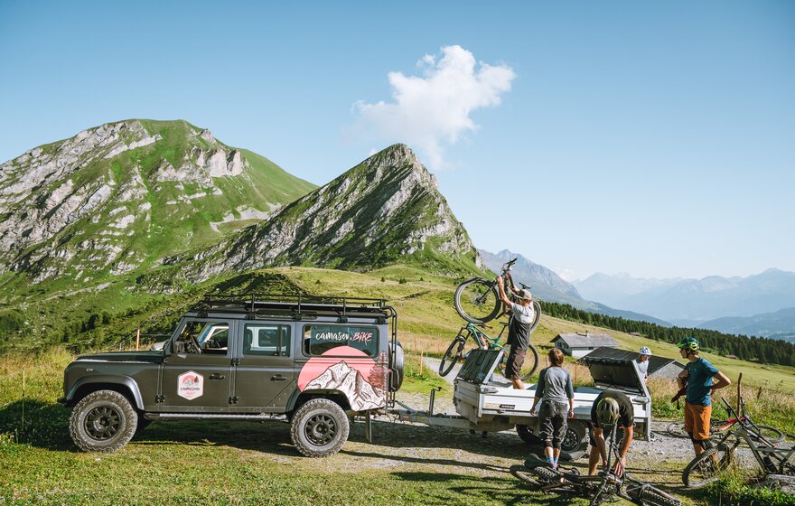 Land rover defender mountain bike online