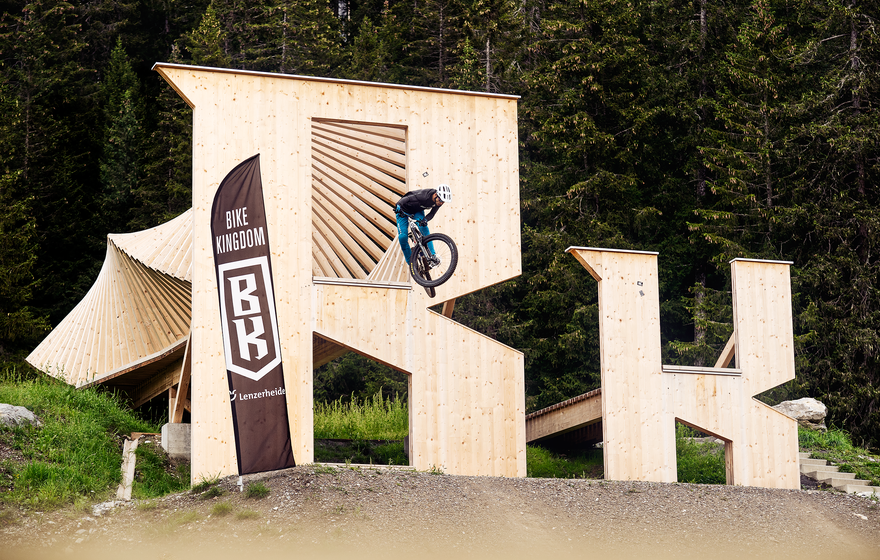 Nino Schurter im Bike Kingdom | © Ferienregion Lenzerheide